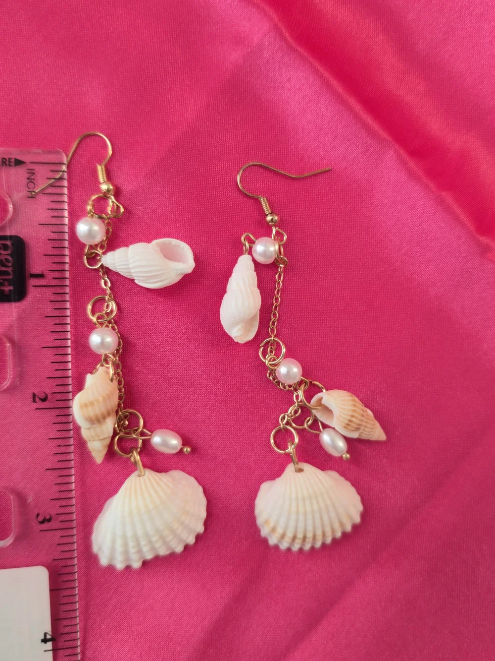 Natural‎ Seashell & Acrylic Pearl Drop Earrings - Gold-plated Chain Earrings